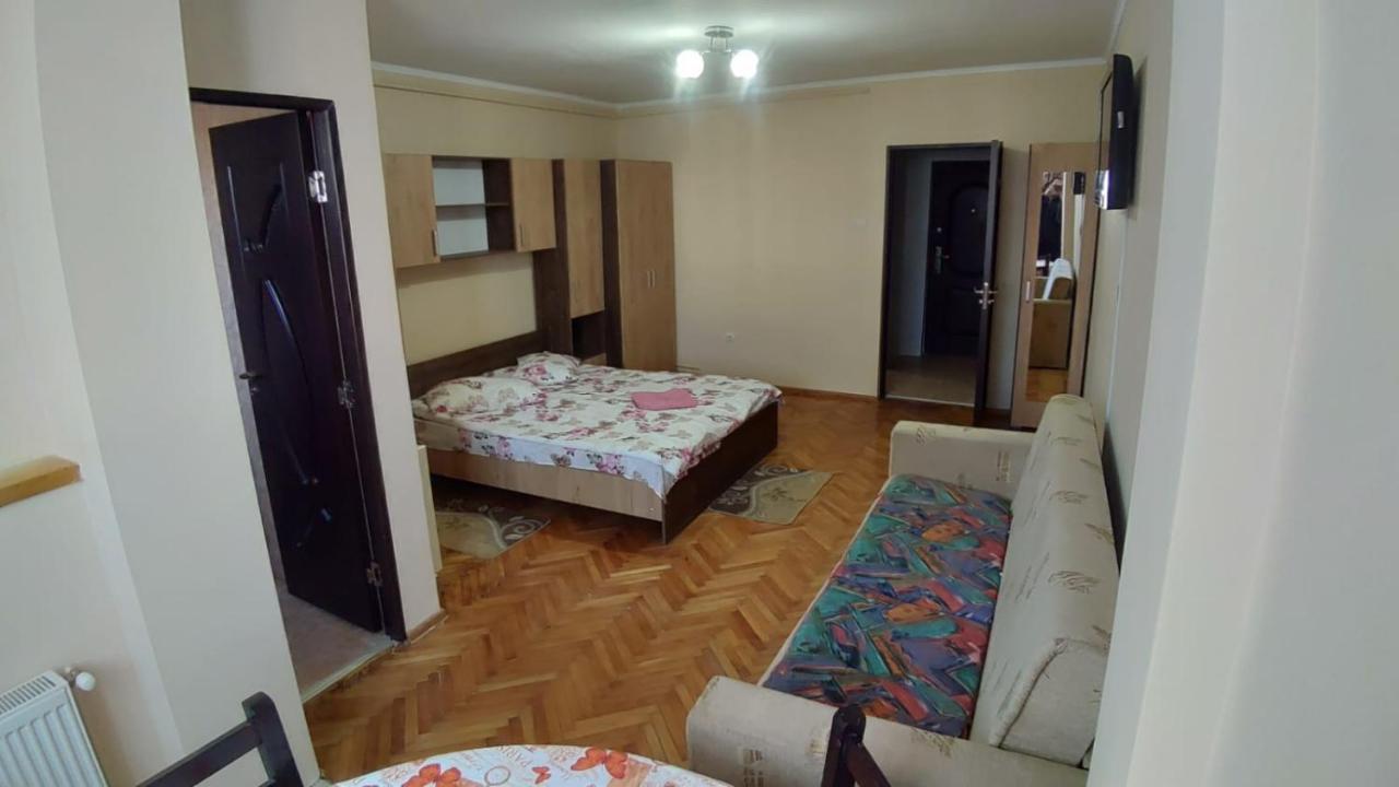 Flora Apartament Apartamento Satu Mare Exterior foto